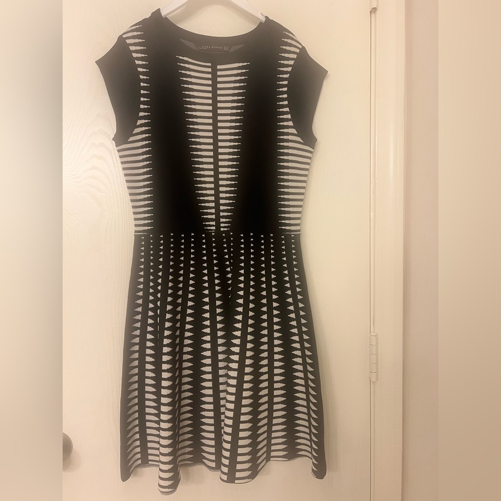 Zara Black and White Striped Midi Dress - Picture 3 of 10